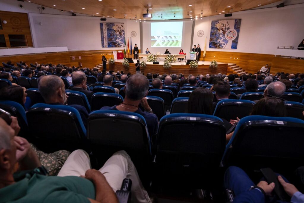 investidura rector Universidad Huelva