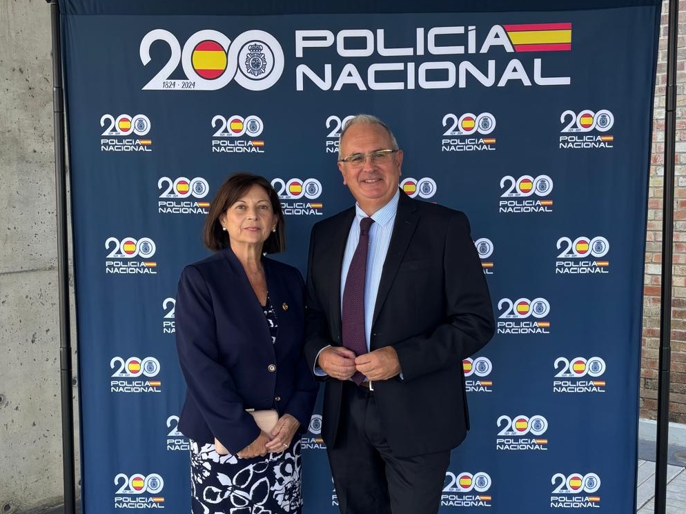 presidenta Colegio de Médicos Día de la Policía