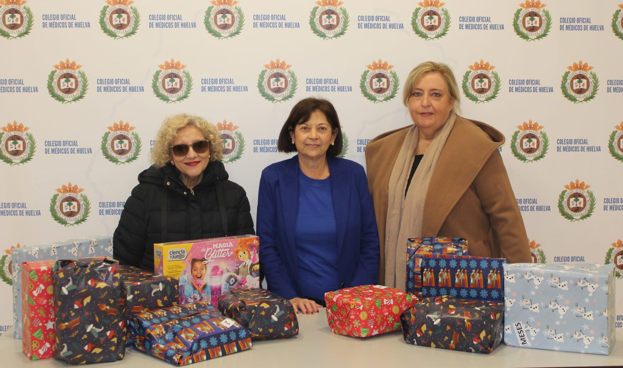 ENTREGA JUGUETES ROPERO SOLIDARIO