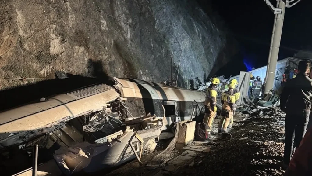 ACCIDENTE TREN ADAMUZ