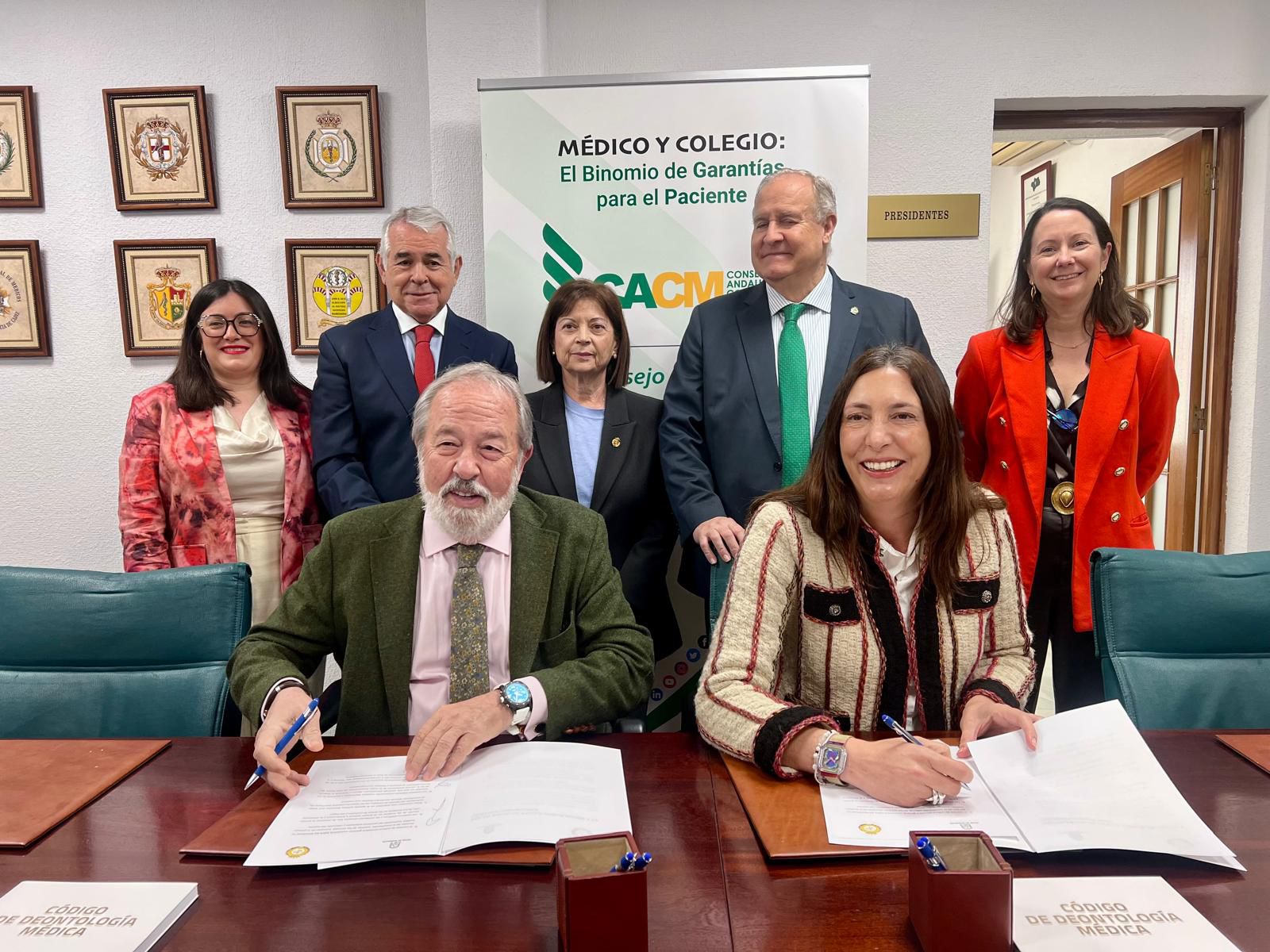 pacto andaluz por la igualdad colegios de médicos huelva y consejera de salud