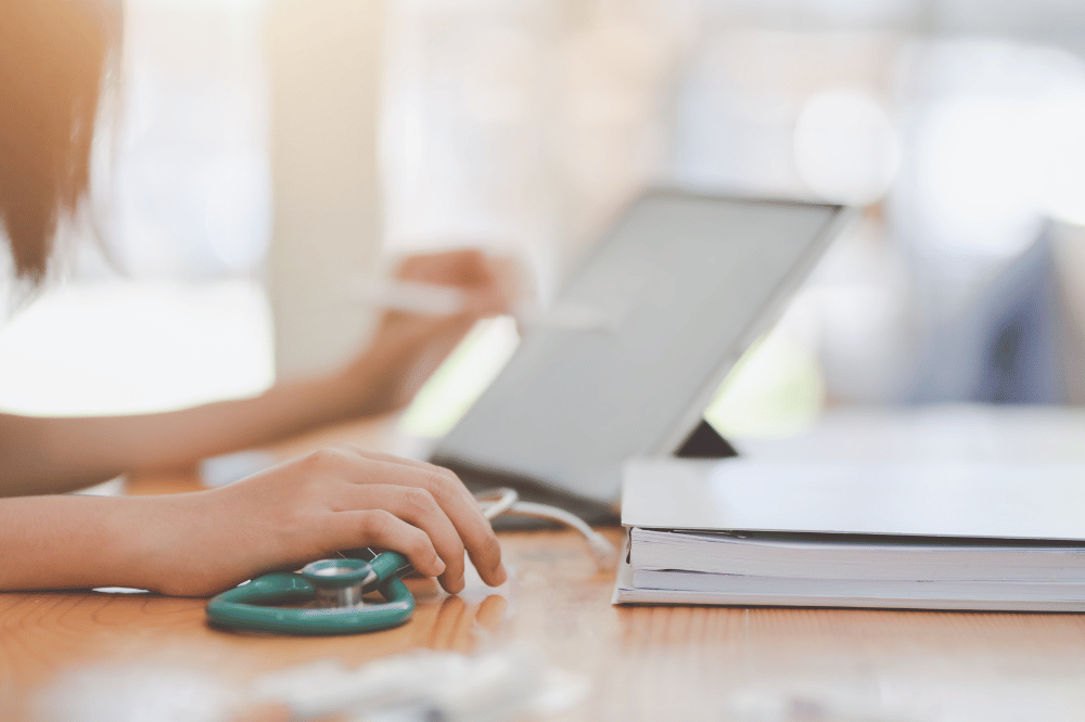 REUNIÓN MÉDICOS EN EJERCICIO PRIVADO